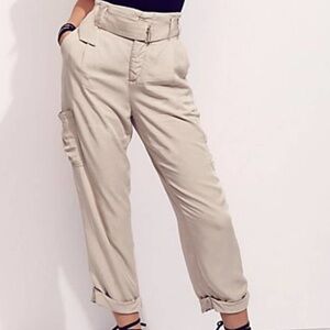 Free People Summer’s Over Cropped Cargo Tan size 4 Pant